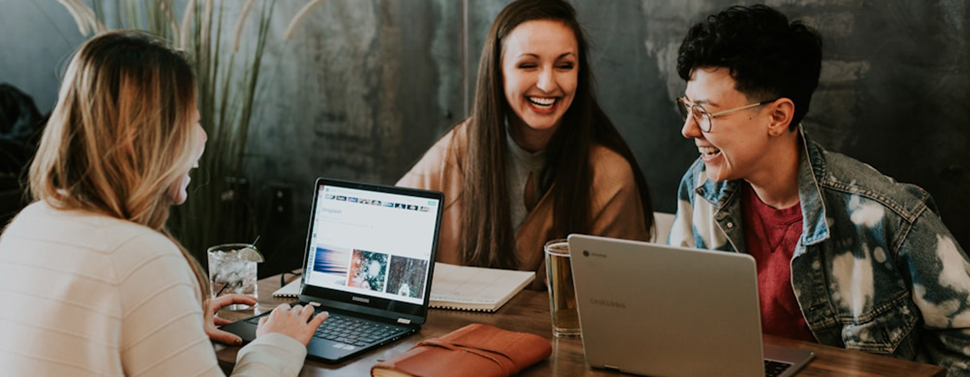 Personas y laptops